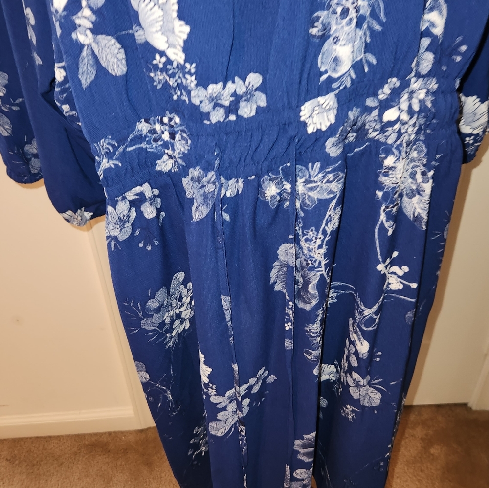 NWT ! CITY CHIC DRESS. - Picture 5 of 6